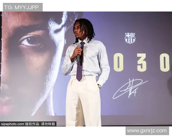 如何成为一名成功的足球球星卡主播并吸引大量粉丝和观众