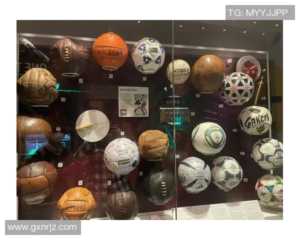 帕尼尼球星卡足球博物馆探索：足球文化与收藏的完美融合